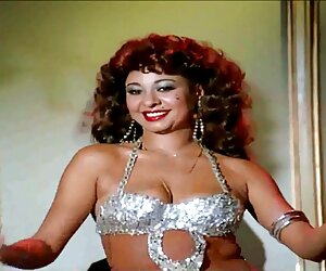 Fransız-Alice anne, striptiz seks videosu oynat ve